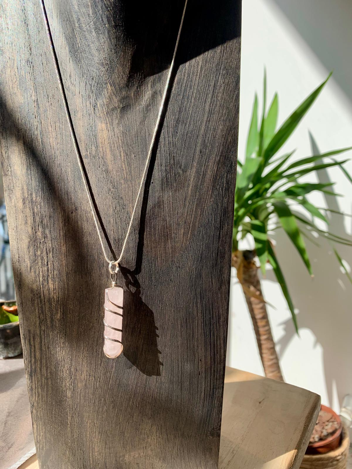 COLLANA CON CIONDOLO