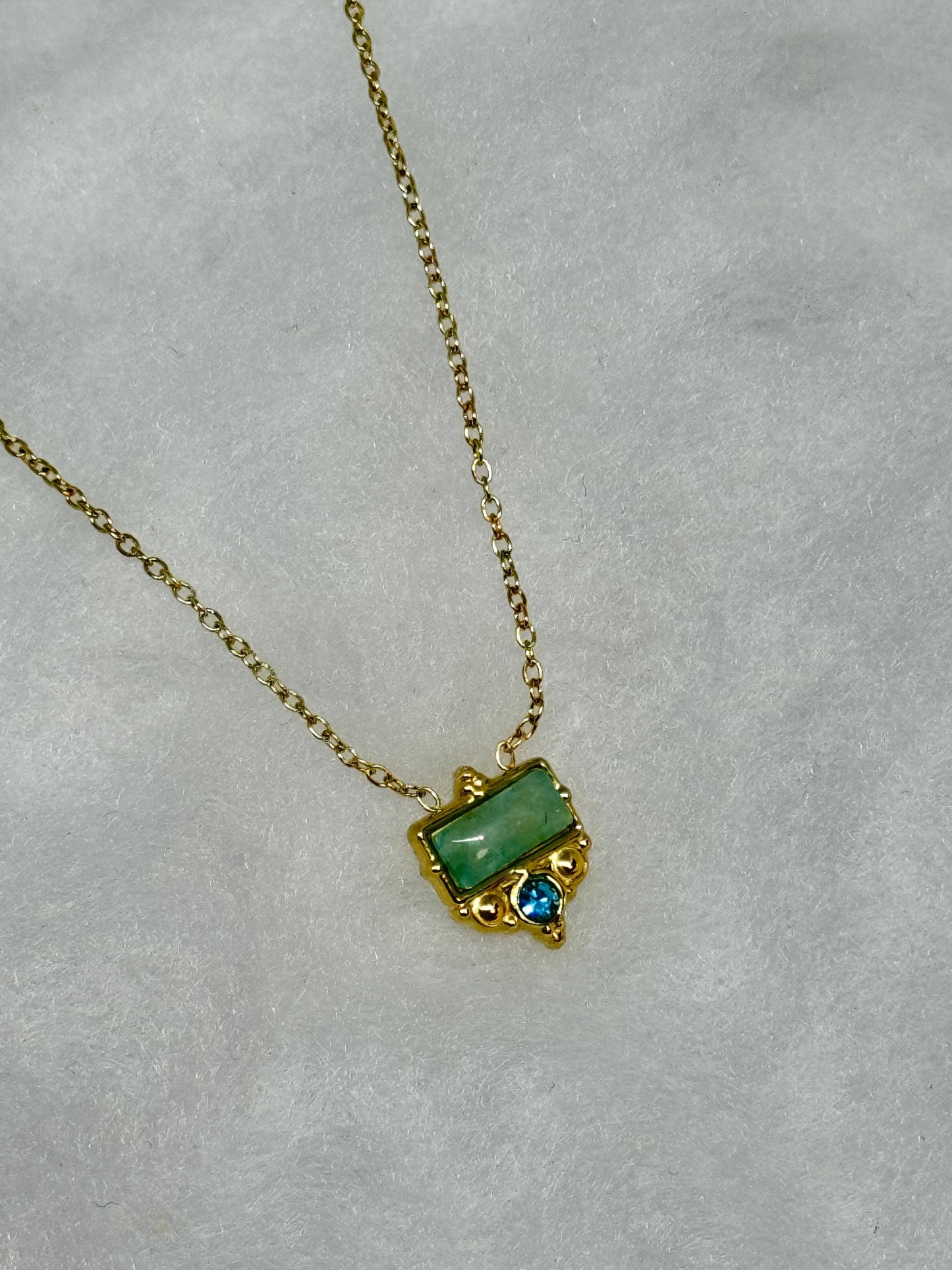 COLLANA CON PIETRA NATURALE