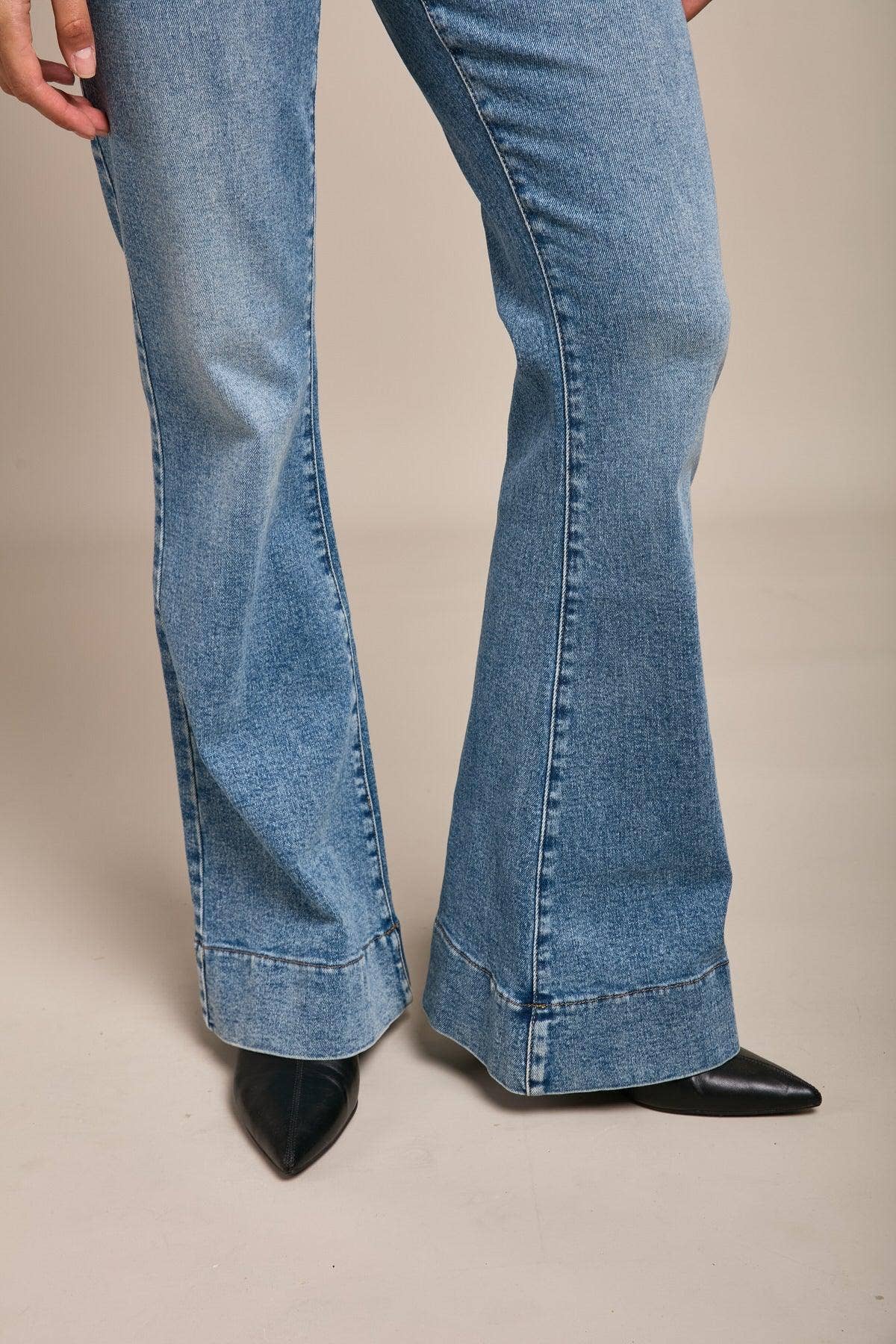 JEANS A ZAMPA D'ELEFANTE