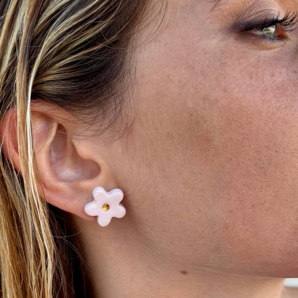 Margherita | Handcrafted pink floral ceramic stud earrings with golden detail