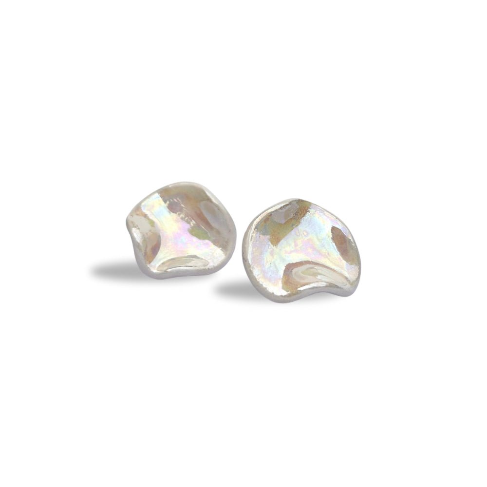 Perla | Handcrafted pearl-white ceramic stud earrings